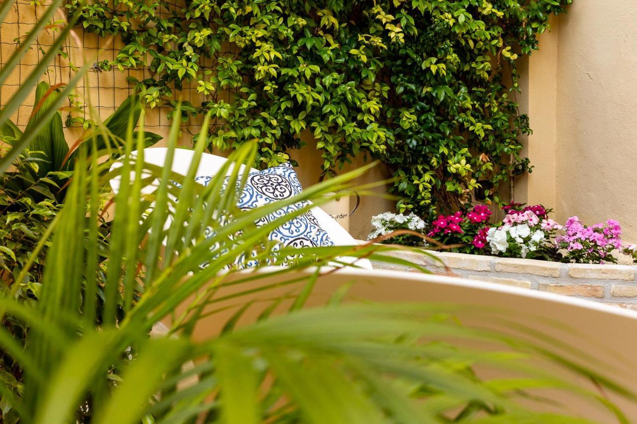 Lucenova Guest-house *