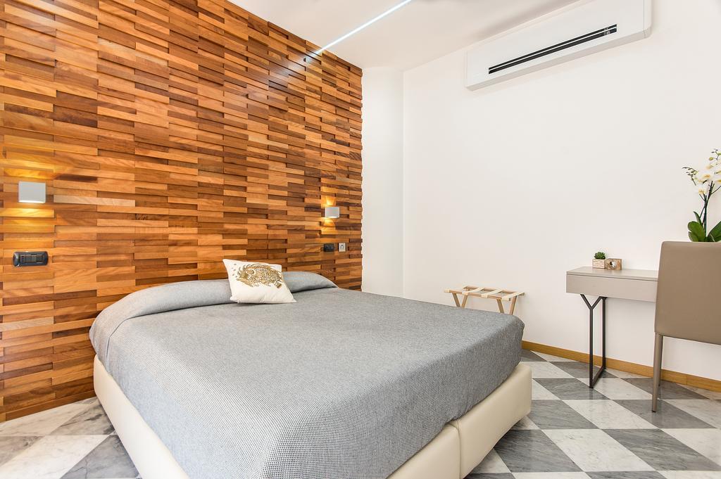 Lucenova Guest-house *